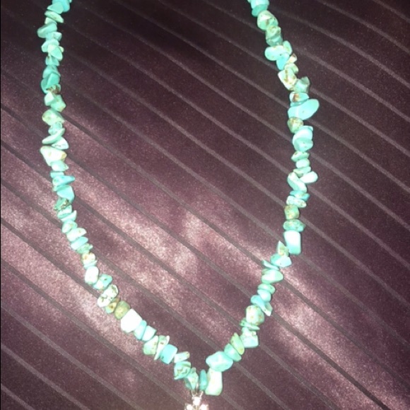 ✨SOLD✨Turquoise & Rhinestones Necklace - Picture 4 of 5